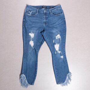 Judy Blue Women's Distressed Cropped Blue Skinny Fit Stretch Jeans 14W (JB8821)